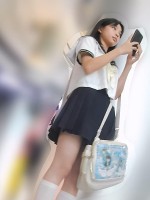 『D·D』-140-可爱水手服学生妹，到处找人合照，粉内