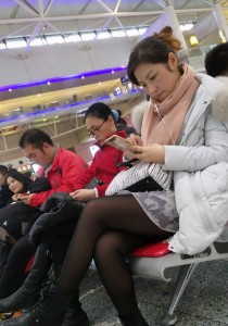 浅灰色滑雪衫黑丝[682M]