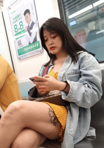 4K无水印性感美腿视频[231MB]