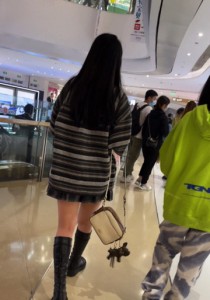 【TIMCOB】⭐精品CD⭐制服JK小姐姐逛街！格子NN小眼韩范！[1.01G]