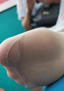 亲子乐园气质韵味少妇透明长裙超薄肉丝袜近拍[1.73G]