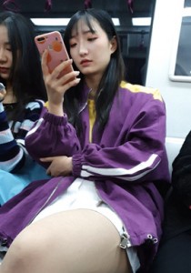 4K无水印性感美腿视频[186MB]