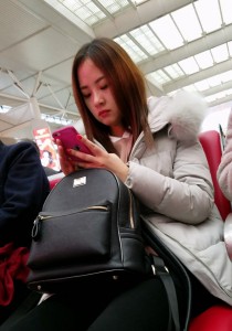 浅灰色滑雪衫小美女[0.99G]