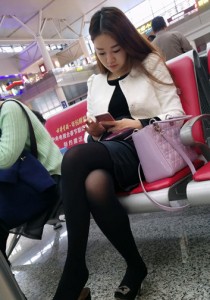 白色外套黑丝黑高跟[1.03G]