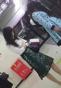 035小少妇的丝袜凉高跟