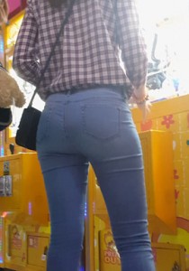 【熬夜猫】极品翘臀洋妞[1.56G]