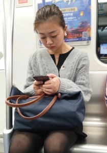 4K无水印性感美腿视频[279MB]