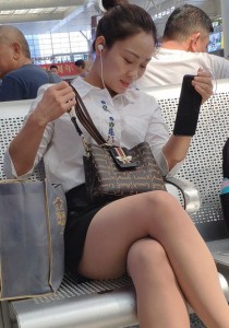 阳光下的肉丝袜高跟少妇[201M]