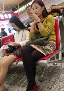 花纹裙黑丝红皮鞋[500M]