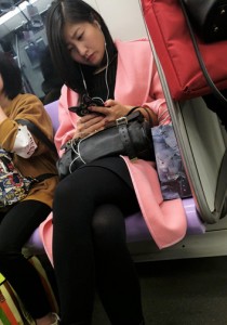 粉红风衣黑丝黑鞋[622M]