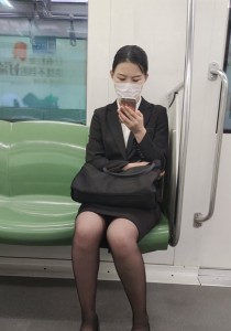 像是酒店前台的美女[1.35G]