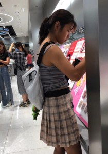 【TIMCOB】⭐CD原创⭐高中生JK运动员！试口红NN都夹进沟里[503M]