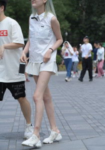 百褶裙很短，腿很长，青春可爱实在美原图160张