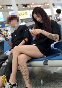 大长腿美女如果不纹身会更美[1.62G]