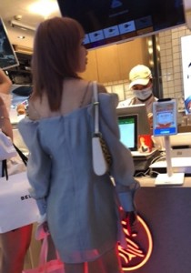 【TIMCOB】⭐CD原创⭐超美的OL！从下班吃饭CD到下地铁回家！[618M]