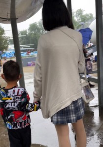 【TIMCOB】⭐原创CD⭐年轻妈妈逛公园！JK泡泡袜套肉丝袜粉N[935M]