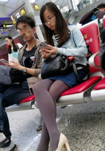 牛仔上衣牛仔裙紫丝白高跟[711M]