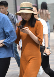 黑丝美女逛街53张