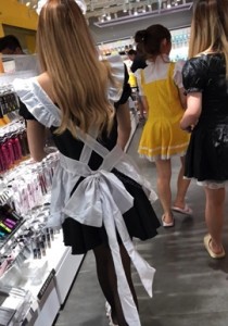 【TIMCOB】⭐CD原创⭐女仆店出来买好吃的！最好看的女仆黑丝[248M]