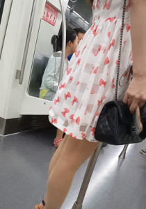 095邻家气质型小姐姐的肉丝袜凉高跟[351M]