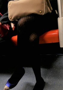 闭目休息的花纹黑丝[1.18G]