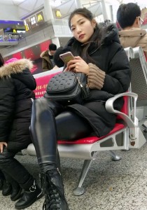 黑色滑雪衫黑皮裤[432M]