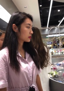 【TIMCOB】⭐CD原创⭐小姐姐穿网袜就上街！PG大！太通透！[254M]