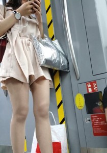 4K无水印性感美腿视频[423MB]