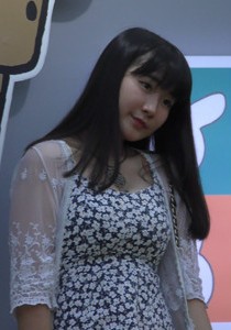 【王的女人】超短裙甜美女孩[2.16G]