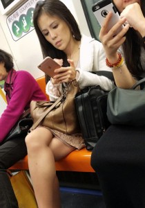 白色外套肉丝褐色皮鞋[807M]