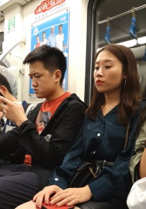 4K无水印性感美腿视频[242MB]