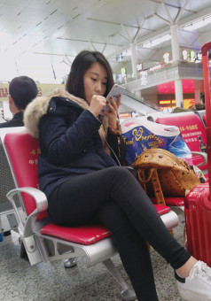 深蓝色外套黑色紧身裤[718M]