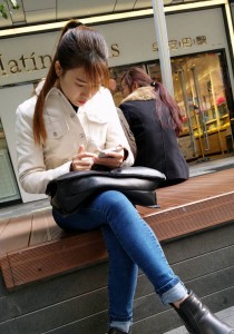 白衣牛仔裤美少女[519M]