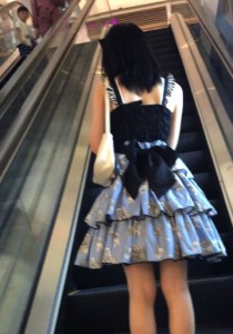 【TIMCOB】⭐CD原创⭐下班遇到两个LO裙小萝莉！肉丝袜可爱N[319M]