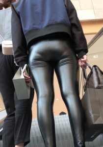 【若只是初见】清秀的紧身皮裤极品大美女[3.50G]