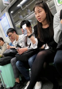 黑裙黑丝亮高跟[922M]