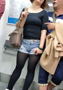 4K无水印性感美腿视频[345MB]