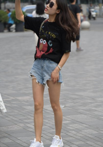 肉丝袜热裤小白鞋美女42张