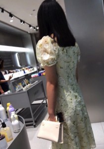 【TIMCOB】⭐CD原创⭐长裙小姐姐试口红！绸缎NN性感！[332M]