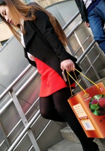 一对靓丽的黑丝美腿2[1.16G]