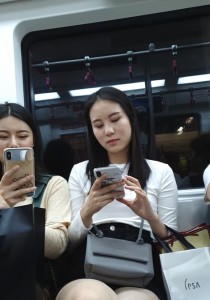 4K无水印性感美腿视频[316MB]