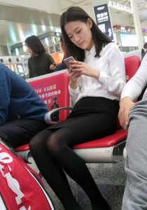 白衬衫黑短裙黑丝[702M]