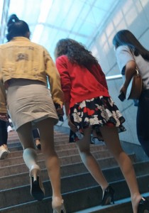 两个肉丝袜高跟少妇[3.37G]