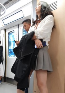 4K无水印性感美腿视频[219MB]