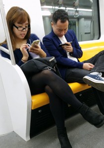 蓝色毛衣黑丝黑色裸靴[577M]