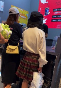 【TIMCOB】⭐原创CD⭐JK小姐姐！蕾丝边NN！肉色丝袜破洞了[494M]