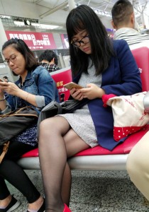 黑丝红色皮鞋[677M]