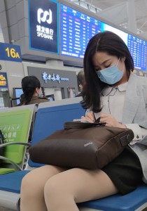 近距离拍摄肉丝袜高跟少妇[2.26G]