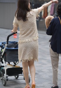 145辣妈的洞洞裙一定很透风一定很凉快61张