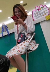 亲子乐园系列高颜值眼镜年轻美妈美丝诱惑[688M]